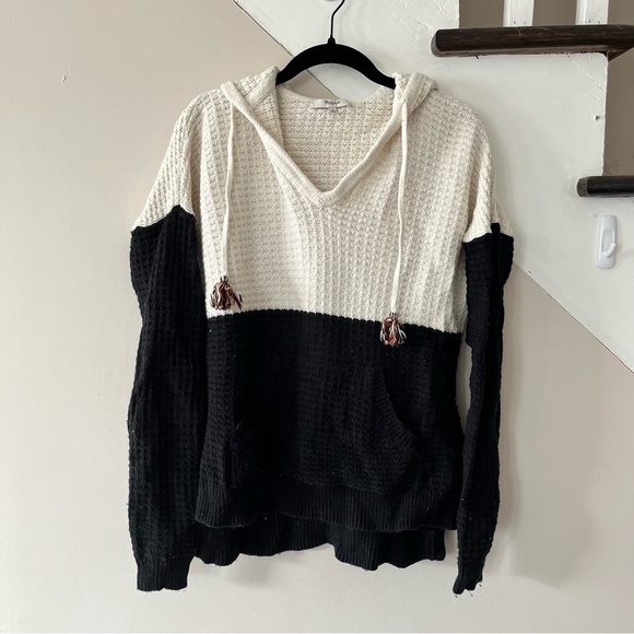 Madewell Tassel Hoodie - Picture 4 of 6